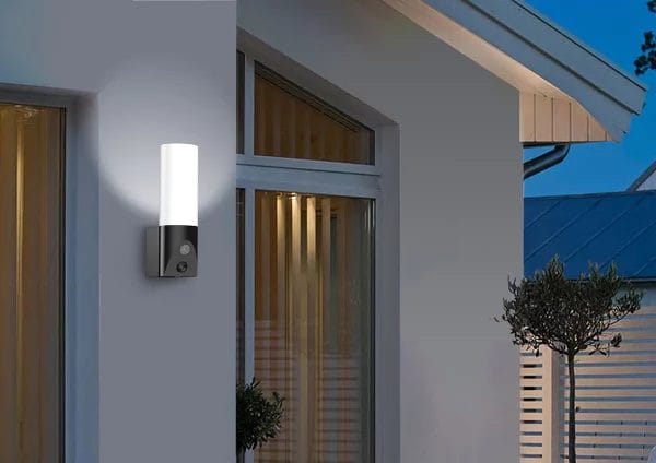 Cámara de seguridad smart exterior FULL HD Wifi con Iluminación 12W - Image 2